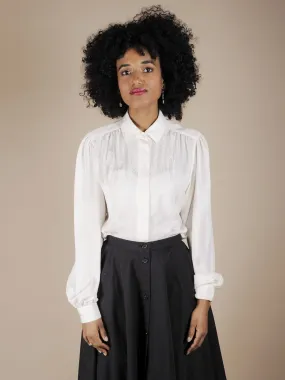 White herringbone pattern shirt tone on tone.