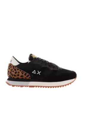 Camoscio animal print sneakers.