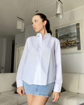 Classic WHITE shirt with collar and buttons.