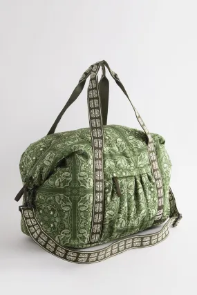 Never Fully Dressed - Large Sporty Tote Bag