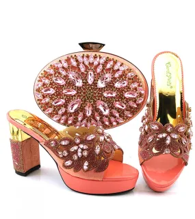 African shoes and purse set for the Italian designer women's party. Matching shoe and purse set for wedding.