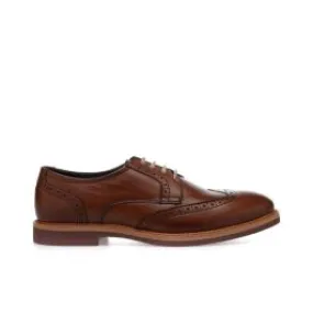 Brown leather elegant wingtip oxfords.